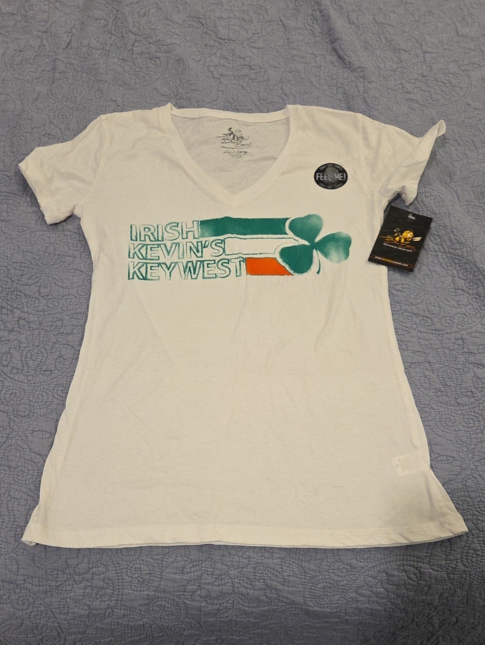 Women's White Irish Kevins Bee Easy V-Neck Tee with Teal Shamrock Size XL, NWT!